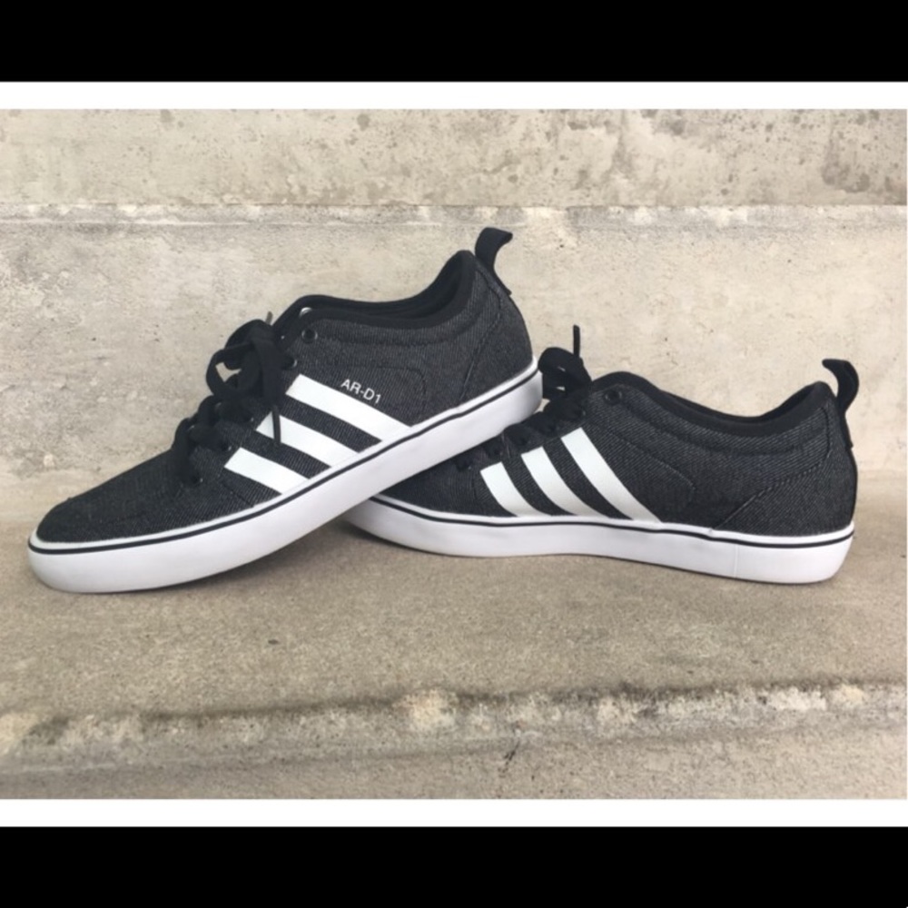 Adidas AR-D1